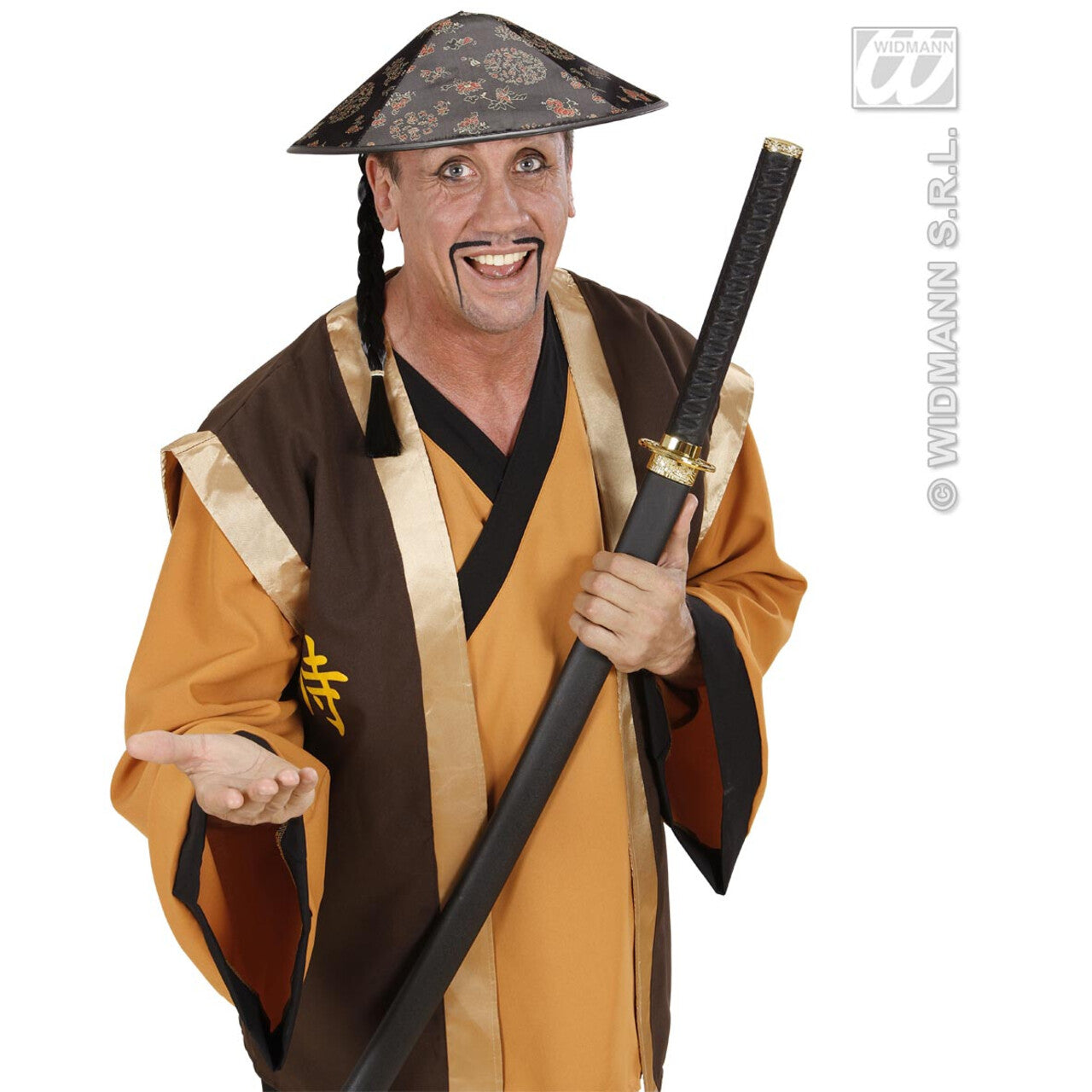 Op deze afbeelding zie je een Accessoires, van het merk Widmann. Satijnen Hoed Chinese Man Met Staartje