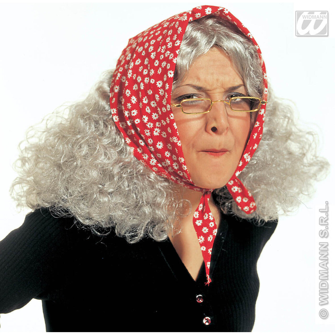 Op deze afbeelding zie je een Accessoires, van het merk Widmann. Omapruik Met Hoofddoek