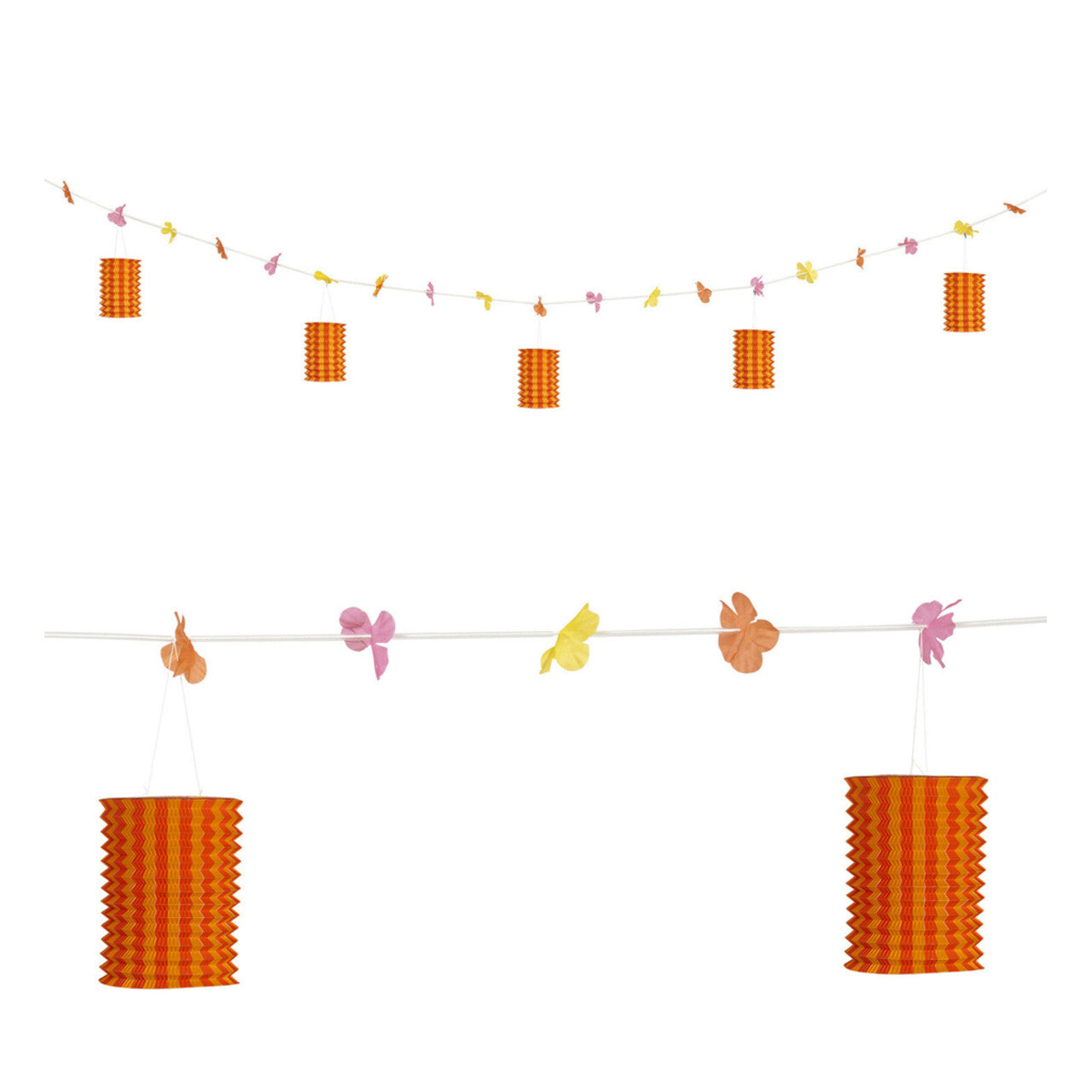 Op deze afbeelding zie je een Decoratie, van het merk Widmann. Feestelijke Slinger Met Lampions En Bloemen Oranje / Geel, 3 Meter
