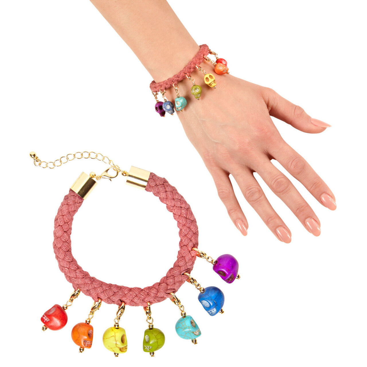Op deze afbeelding zie je een Accessoires, van het merk Widmann. Happy Halloween Koord Armband Met 7 Gekleurde Schedels