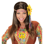 Op deze afbeelding zie je een Accessoires, van het merk Widmann. Dammy Pruik, Hippie Bruin Met Meerkleuren Bloem Hoofdband