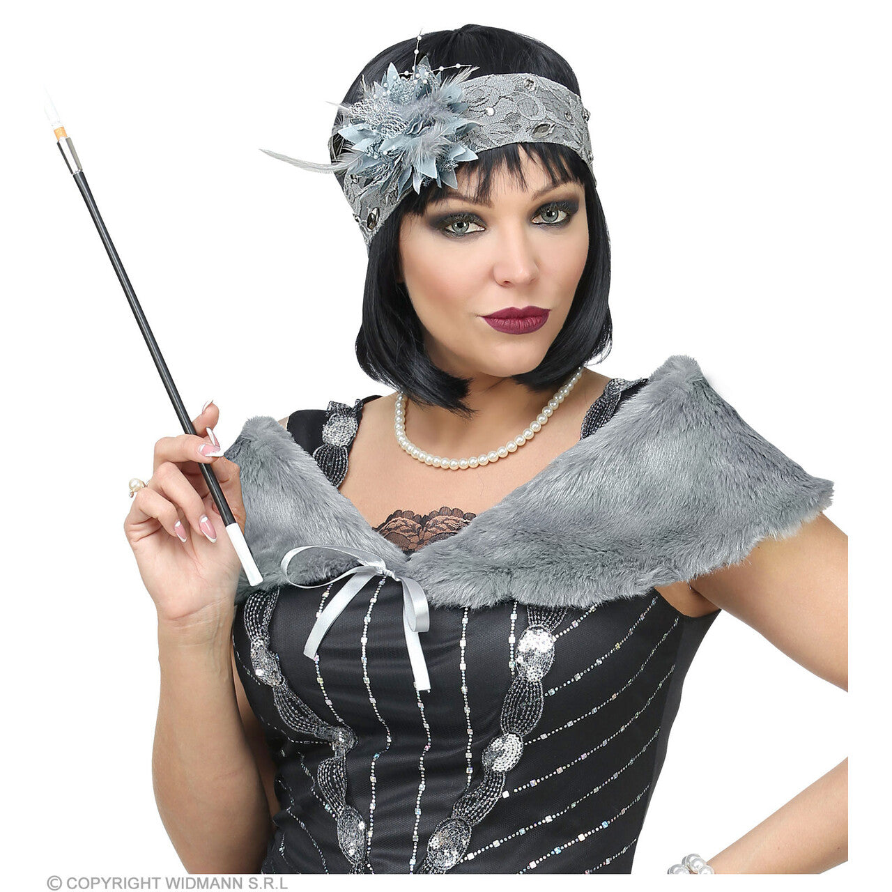 Op deze afbeelding zie je een Accessoires, van het merk Widmann. Charleston Flapper Set Stola En Hoofdband Grijs