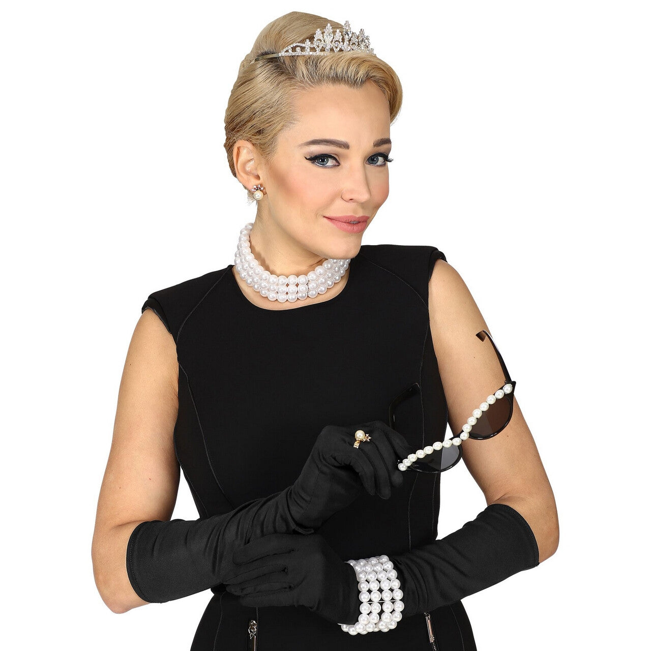 Op deze afbeelding zie je een Accessoires, van het merk Widmann. Jaren 60 Tiffany Parel Set