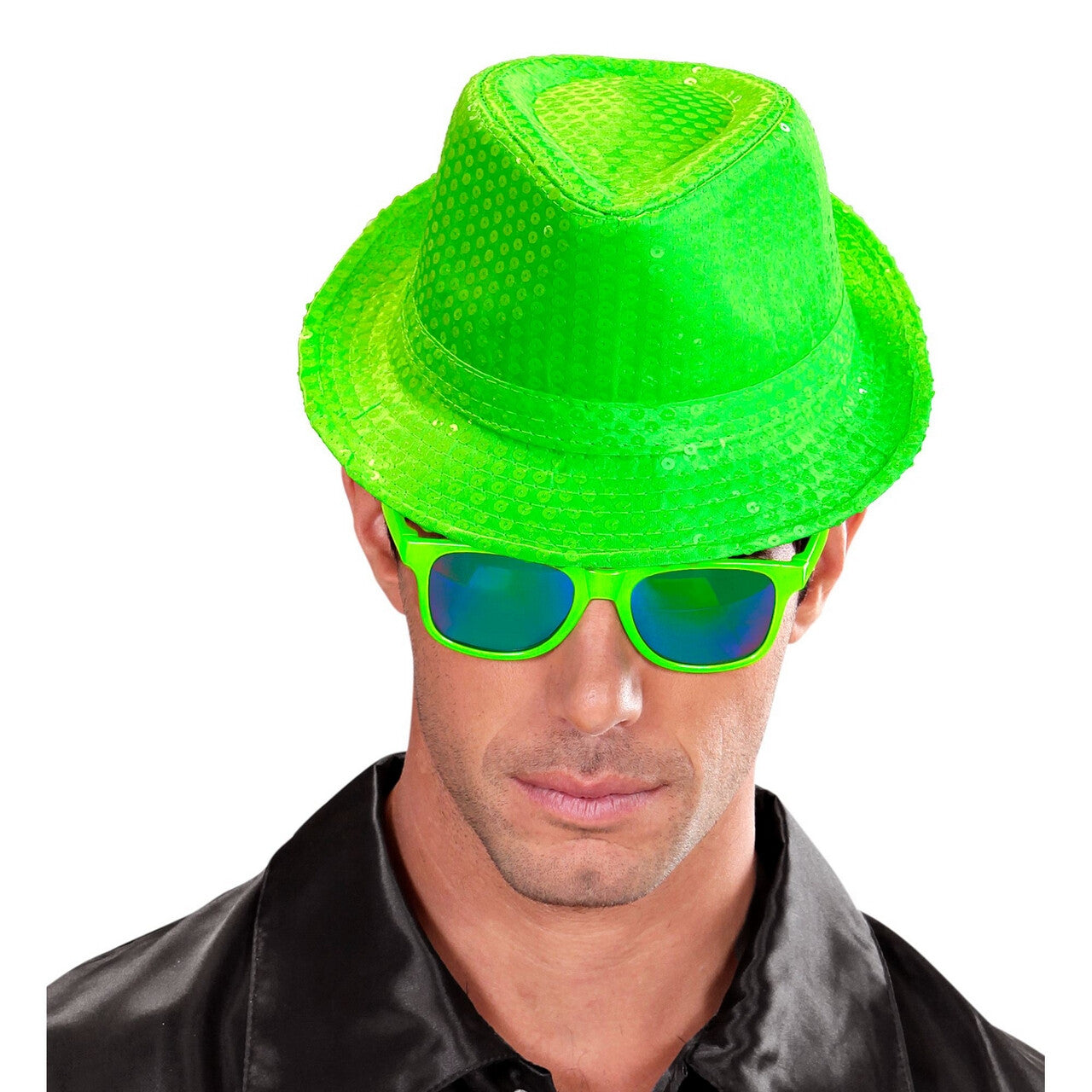 Op deze afbeelding zie je een Accessoires, van het merk Widmann. Neon Groene Fedora Hoed Met Pailletten