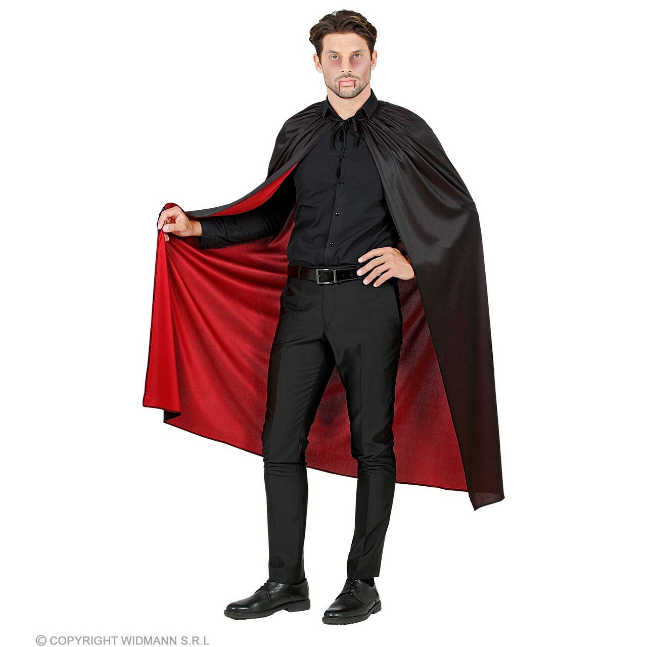 Op deze afbeelding zie je een Kostuums, van het merk Widmann. Omkeerbare Vampier Goochelaar Cape 130cm, Zwart / Rood