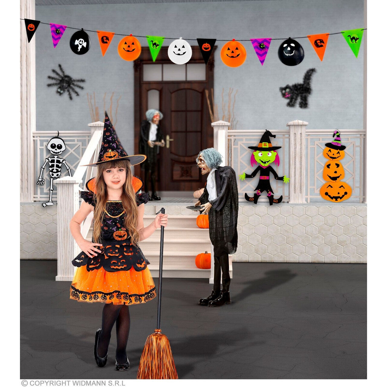 Op deze afbeelding zie je een Decoratie, van het merk Widmann. Gevarieerde Halloween Slinger 3.60 Meter