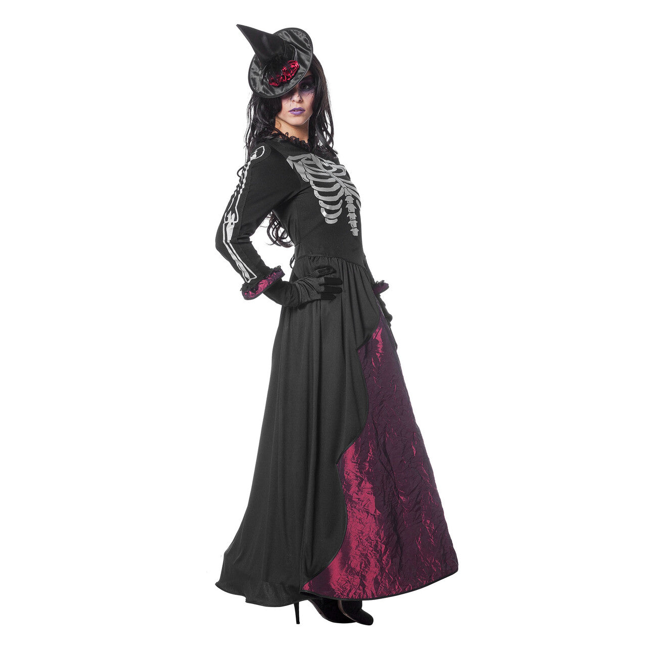 Op deze afbeelding zie je een Kostuums, van het merk Wilbers. Pitch Black Goddess Of Death Vrouw Kostuum