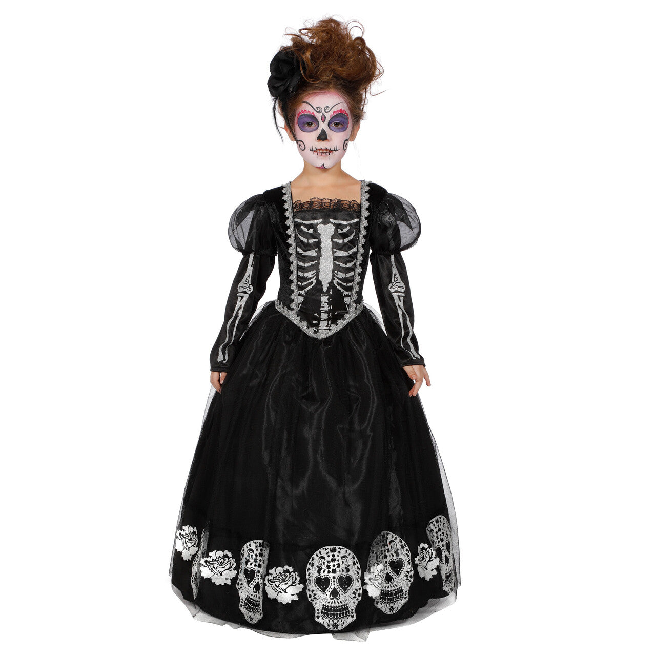 Op deze afbeelding zie je een Kostuums, van het merk Wilbers. Zwarte Jurk Versierd Met Doodshoofden Day Of The Dead Meisje