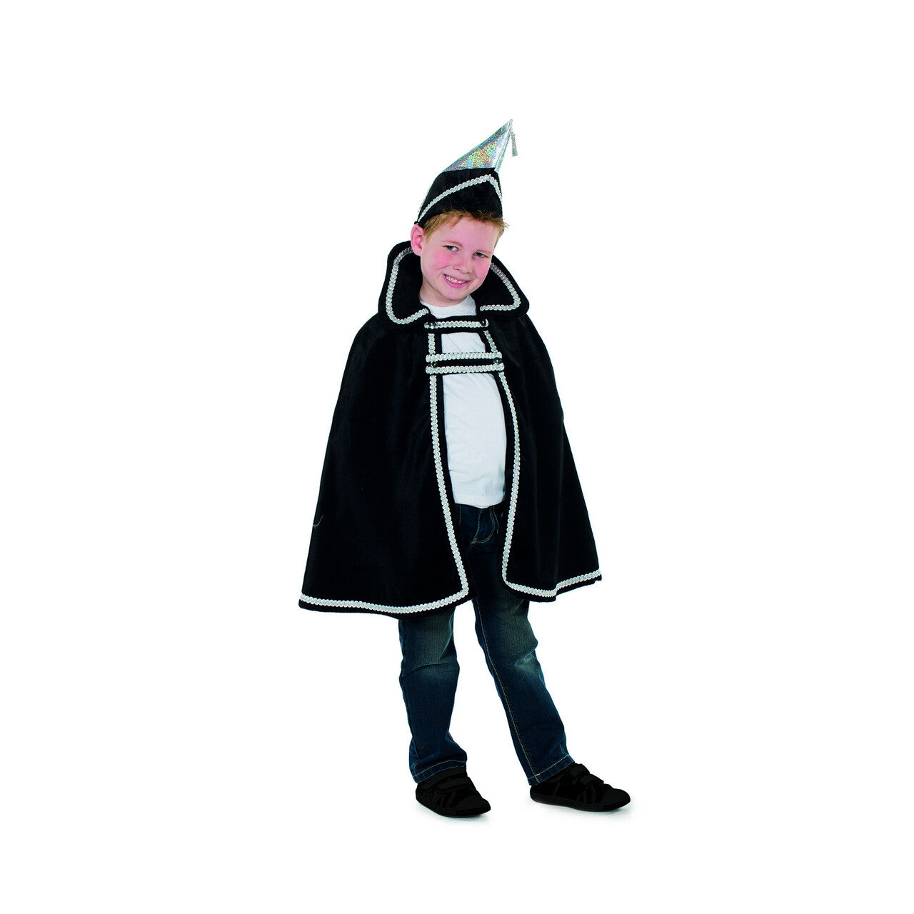Op deze afbeelding zie je een Kostuums, van het merk Wilbers. Prins Carnaval Kaaiendonk Kostuum Zwart Jongen